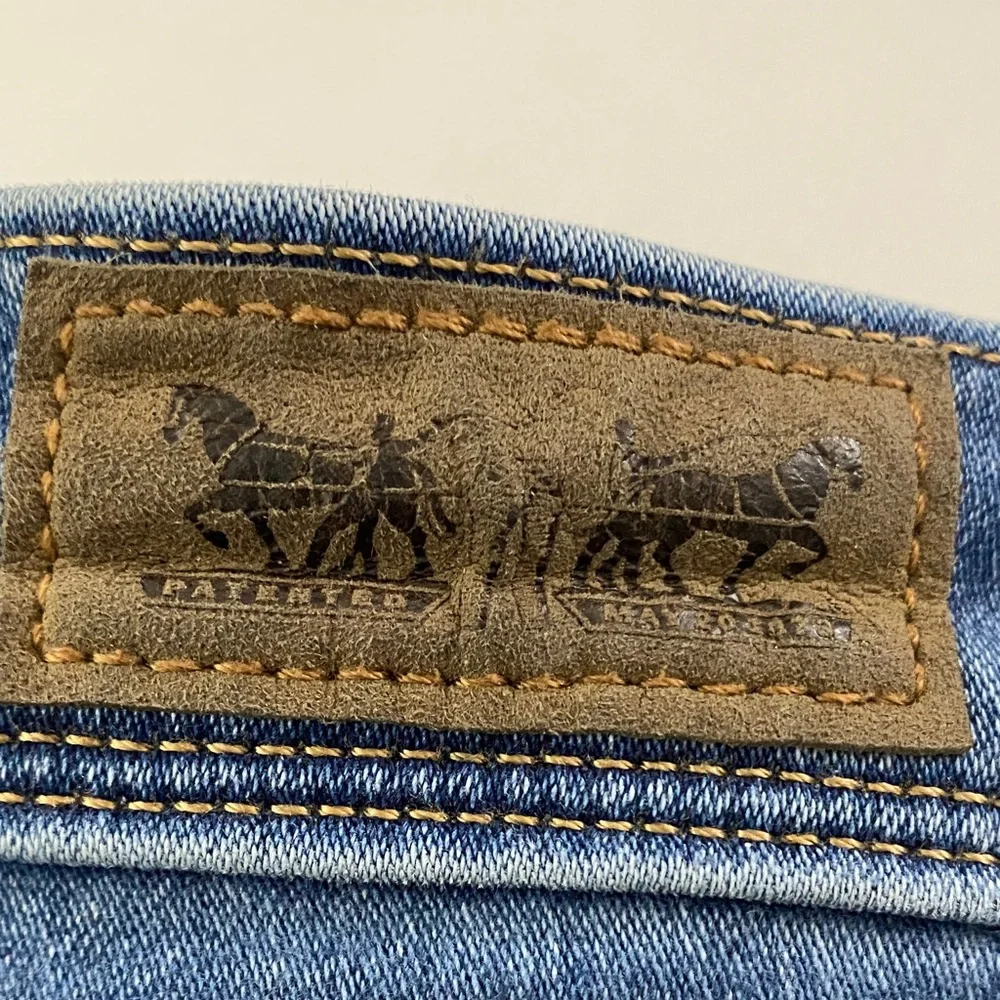 Levi's 512 Perfectly Slimming Fit Legging Denim Jeans,, - Picture 4 of 10